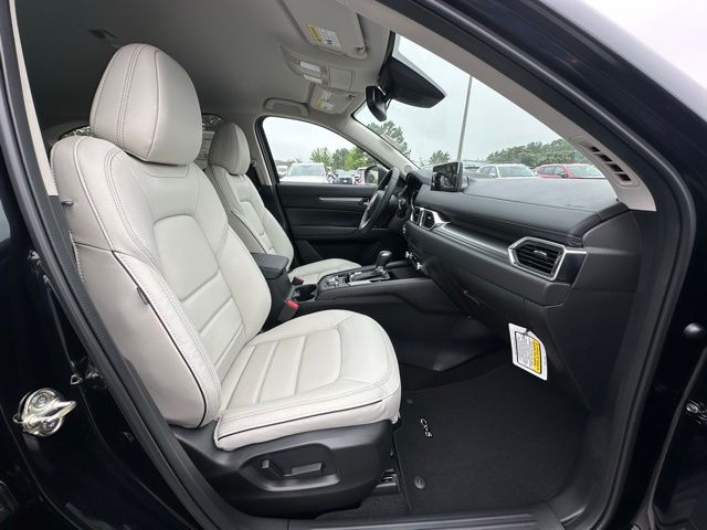 2025 Mazda CX-5 2.5 S Preferred photo 28