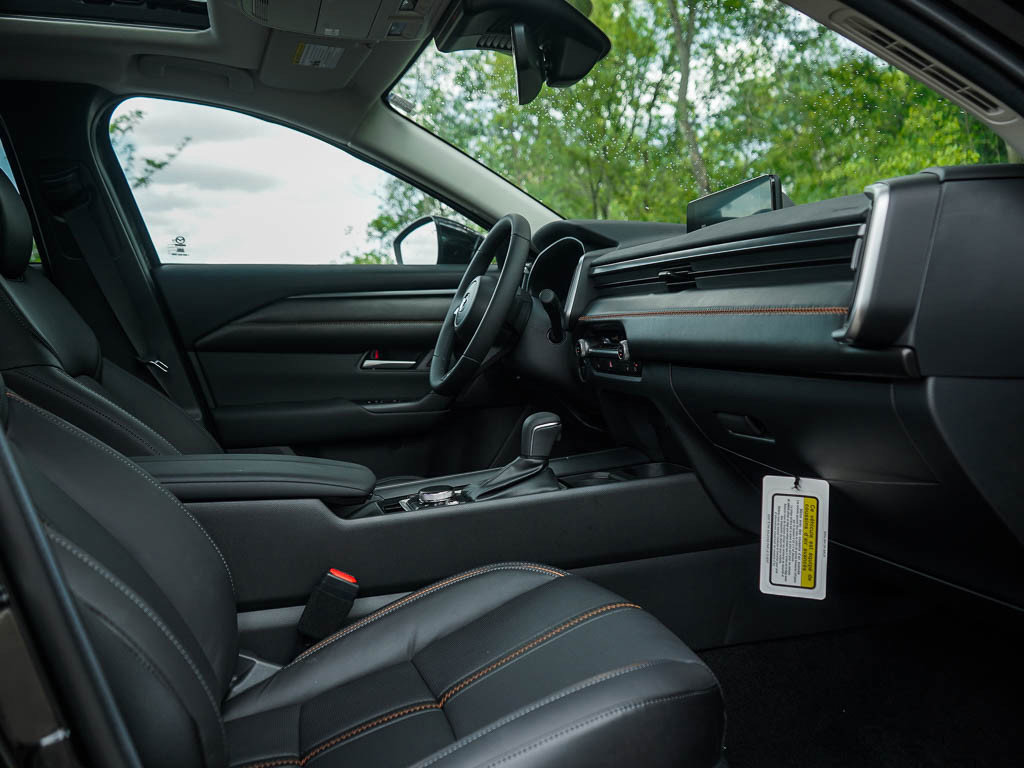 2025 Mazda CX-50 Premium photo 9