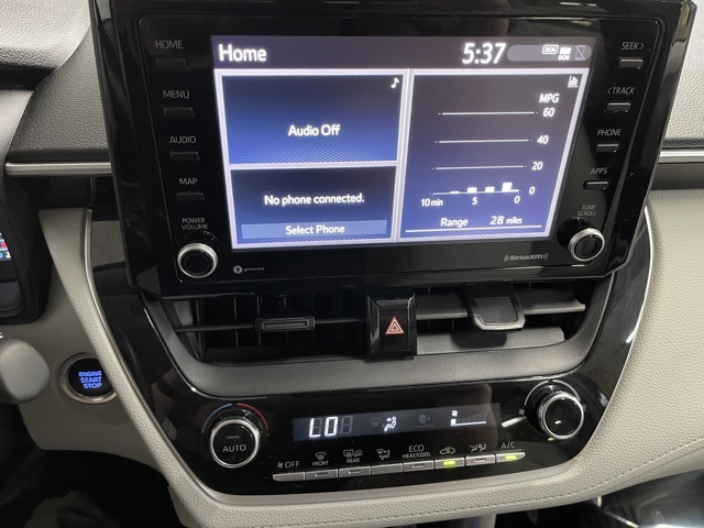 2022 Toyota Corolla Cross LE photo 26