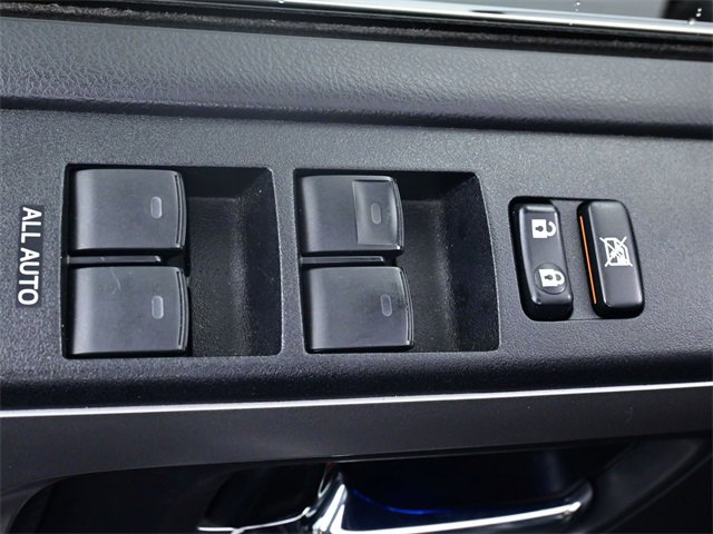 2018 Toyota 4Runner SR5 photo 12