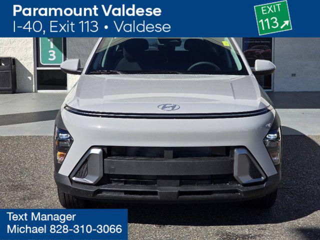 2026 Hyundai Kona SE photo 3