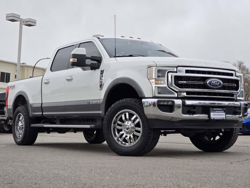 2022 Ford F-350 Lariat photo 2