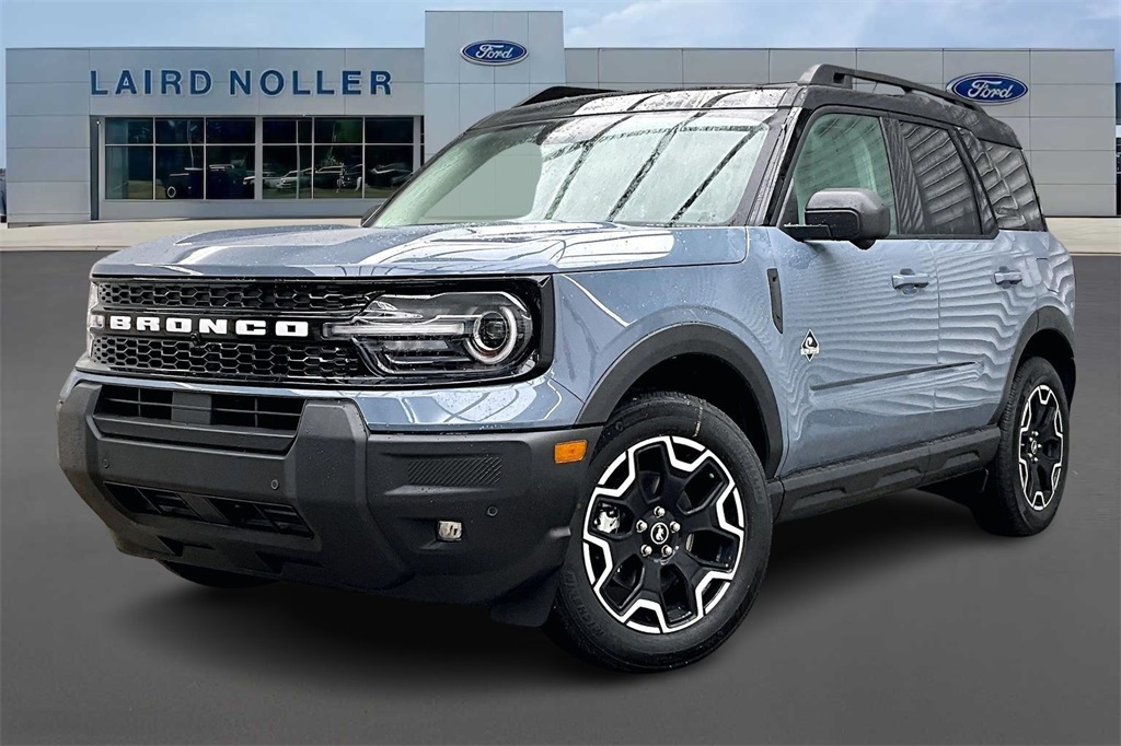 2025 Ford Bronco Sport Outer Banks's photo