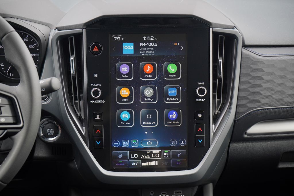 2025 Subaru Forester Premium photo 9