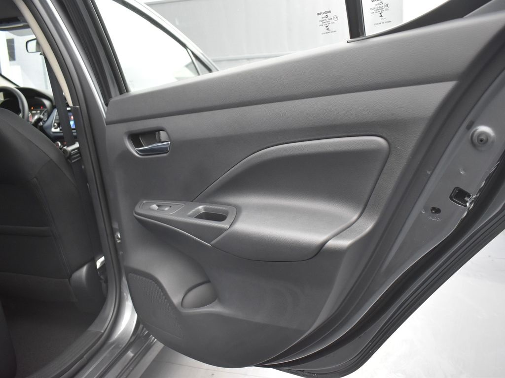 2025 Nissan Versa 1.6 SV photo 20