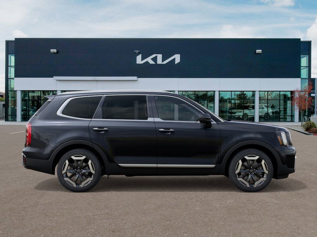 2025 Kia Telluride S photo 4