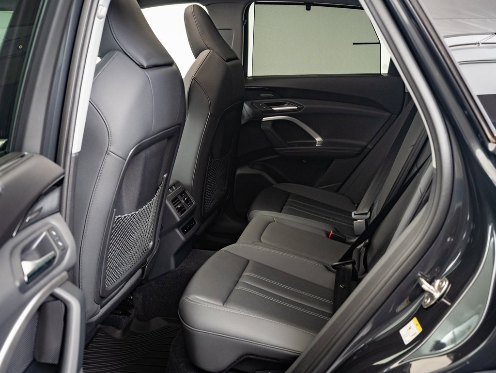 2025 Audi Q5 2.0T Prestige photo 32