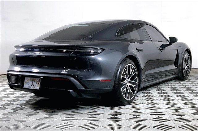 2020 Porsche Taycan Turbo photo 9