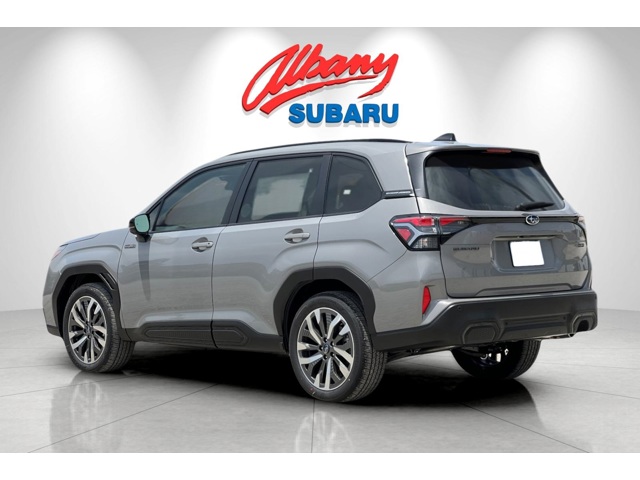 2025 Subaru Forester Touring photo 4