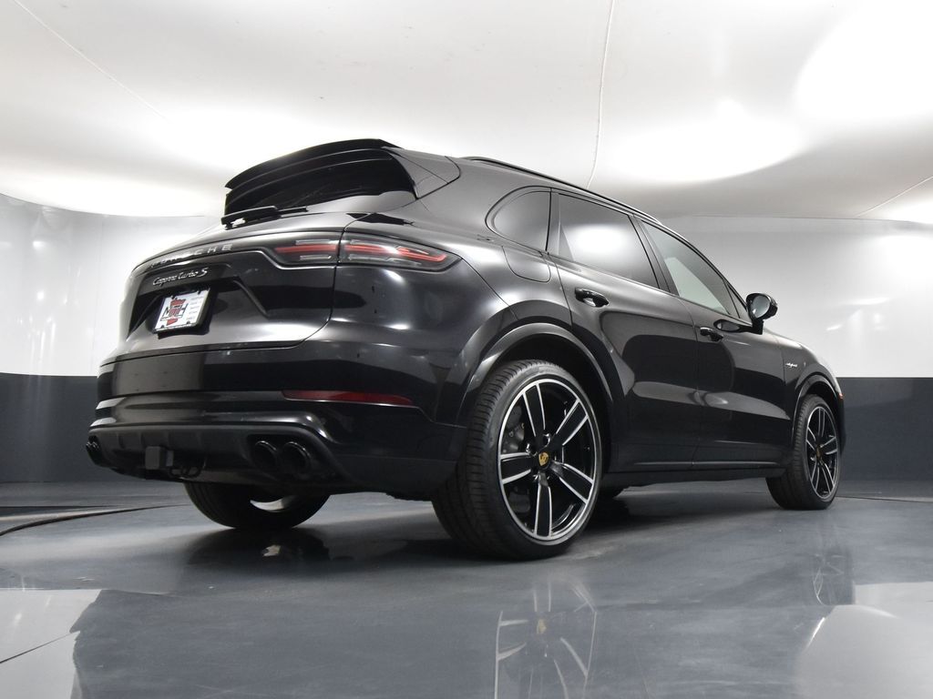 2022 Porsche Cayenne E-Hybrid Turbo S photo 45