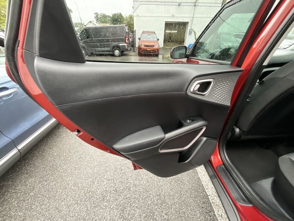 2021 Kia Soul LX photo 25