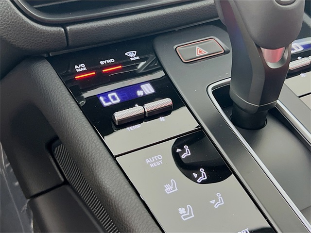 2026 Porsche Macan S photo 17