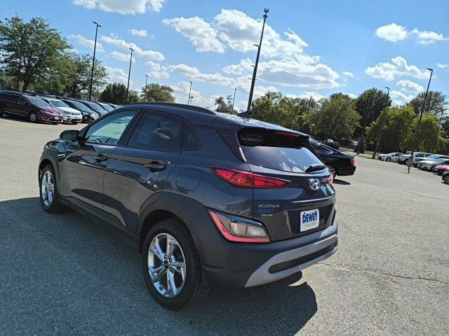 2022 Hyundai Kona SEL photo 3
