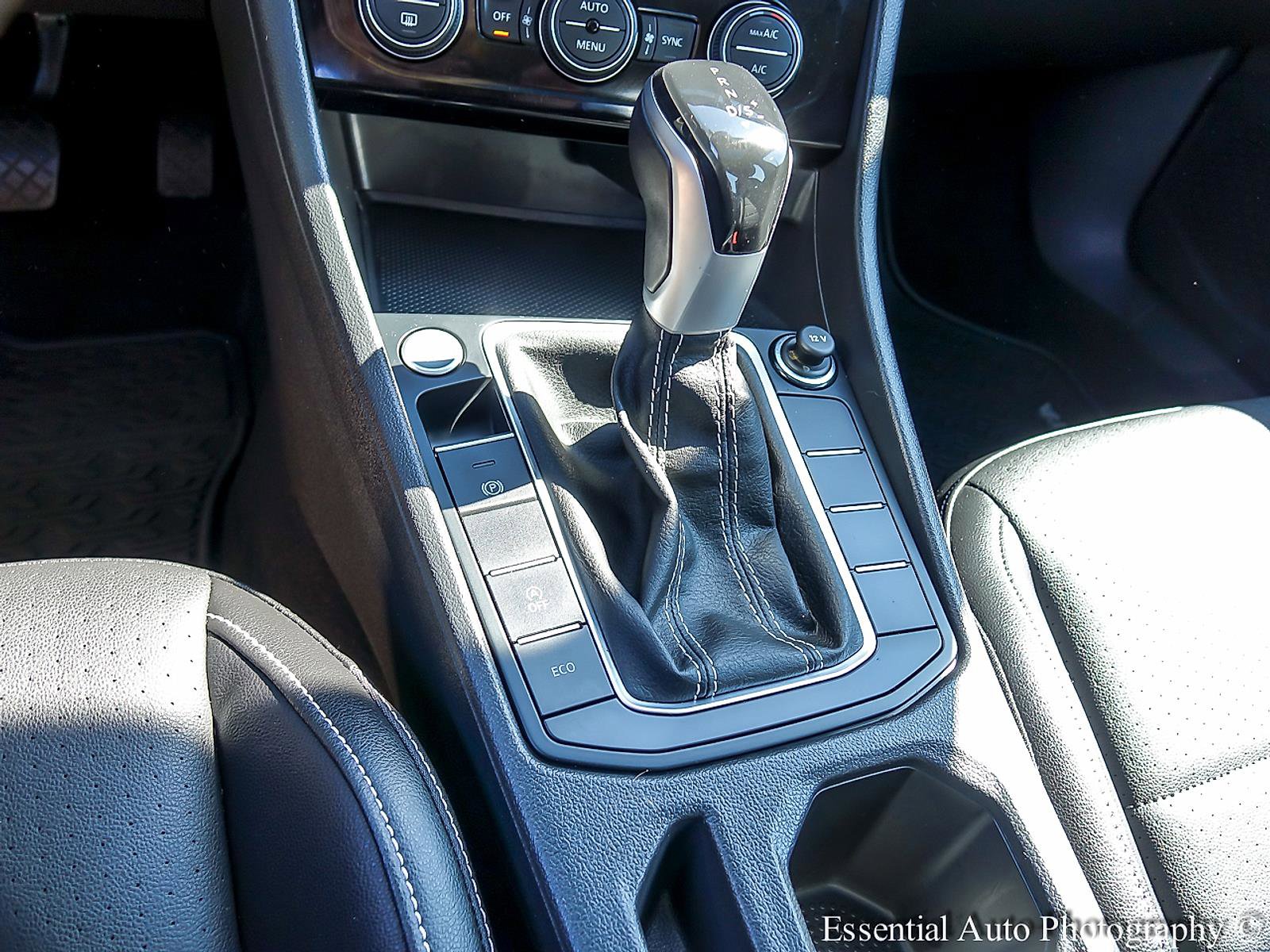 2022 VOLKSWAGEN JETTA - Image 18