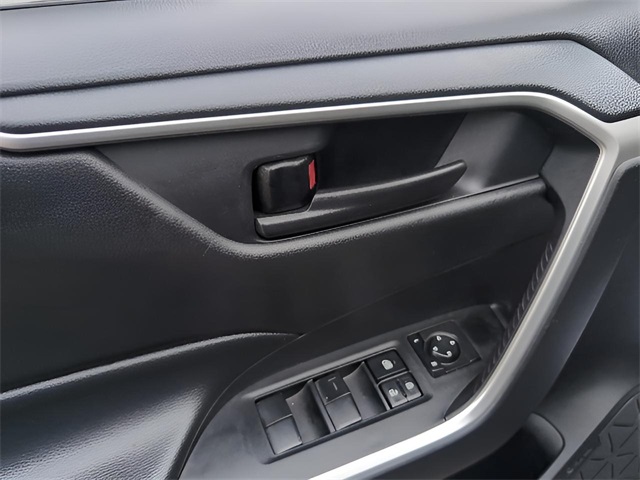 2024 Toyota RAV4 Hybrid LE photo 15