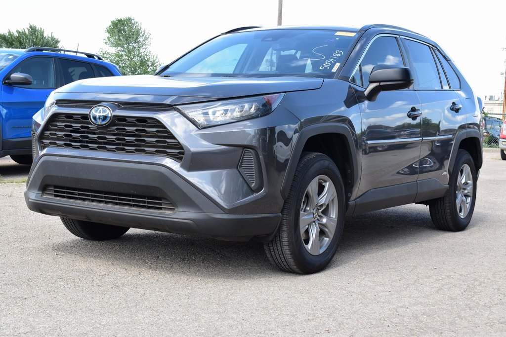 Used 2022 Toyota RAV4 LE with VIN 2T3LWRFV9NW137203 for sale in Kansas City