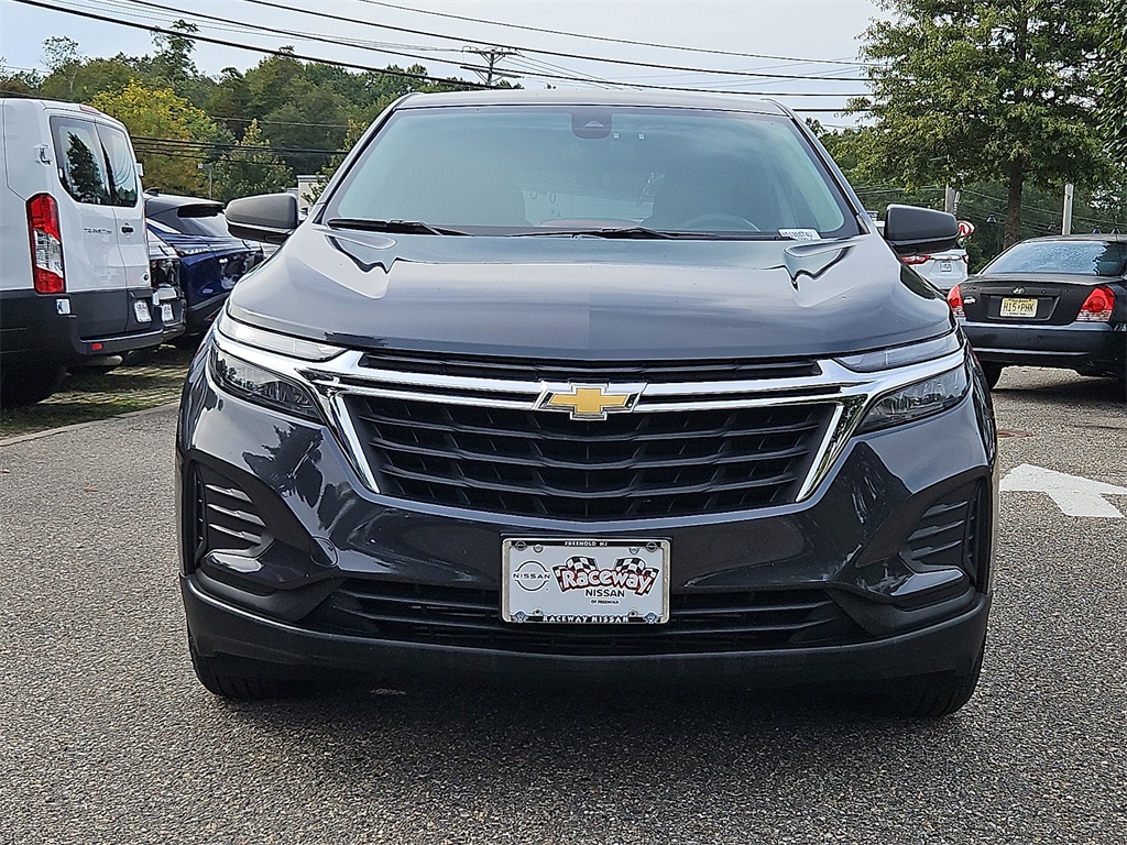 2022 Chevrolet Equinox LS photo 2