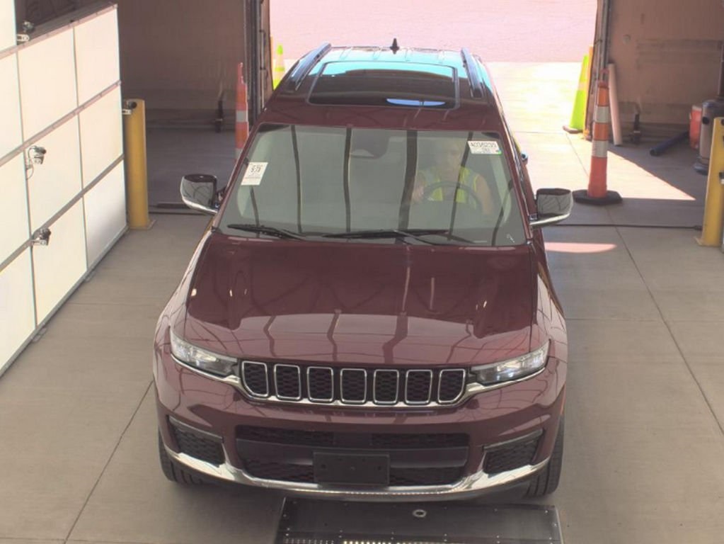 2021 Jeep Grand Cherokee Limited photo 2