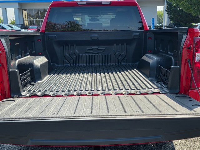2026 Chevrolet Silverado photo 4