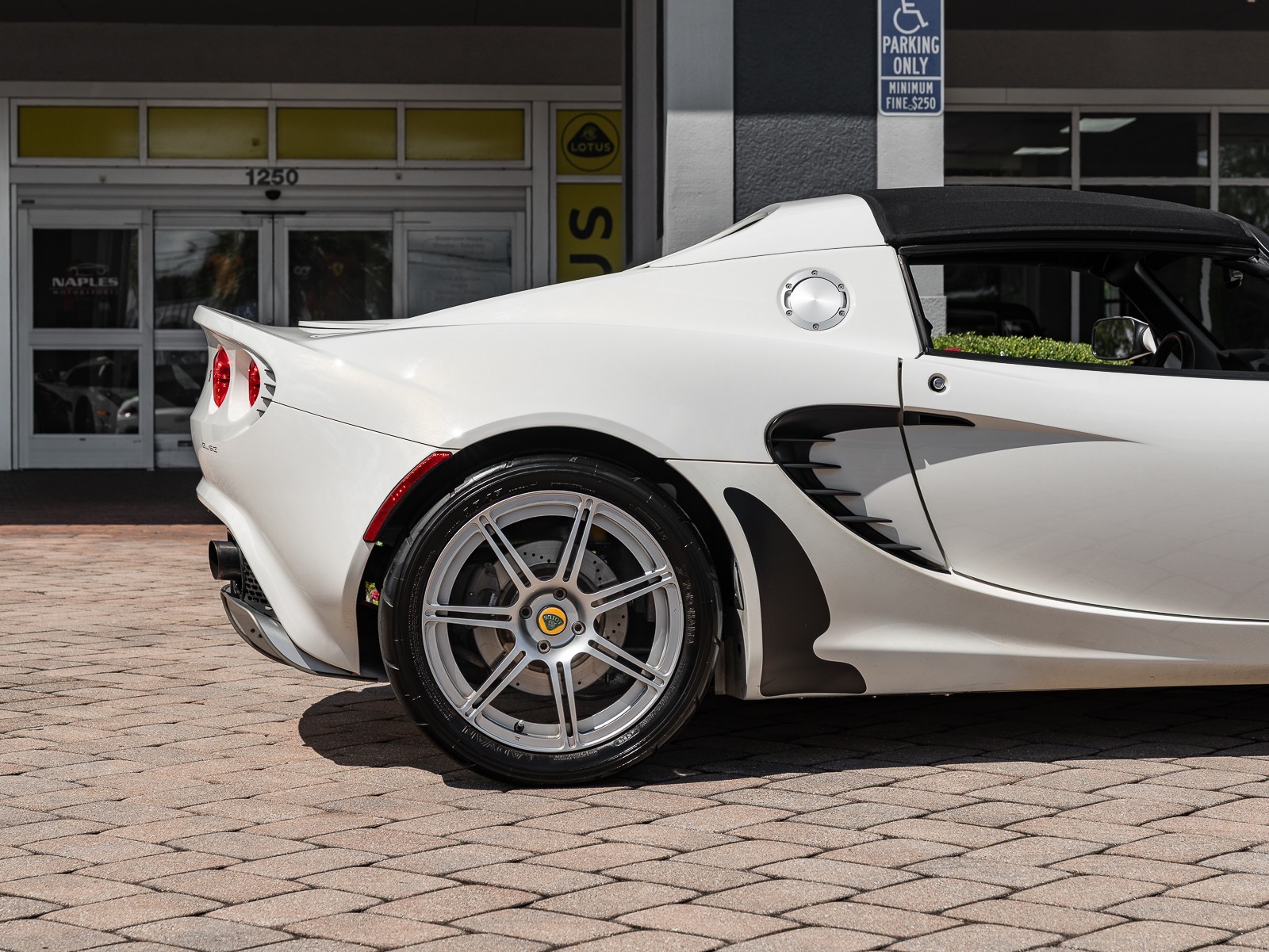 2006 Lotus Elise photo 8