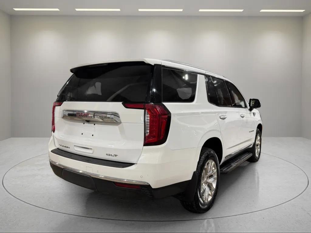 2023 Gmc Yukon SLT photo 3