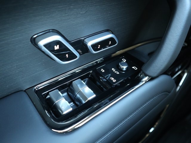 2025 Land Rover Range Rover Sport SE photo 20