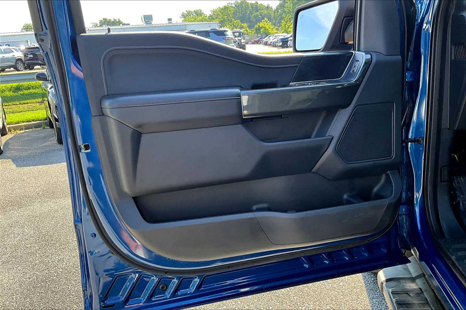 2023 Ford F-150 XLT photo 19