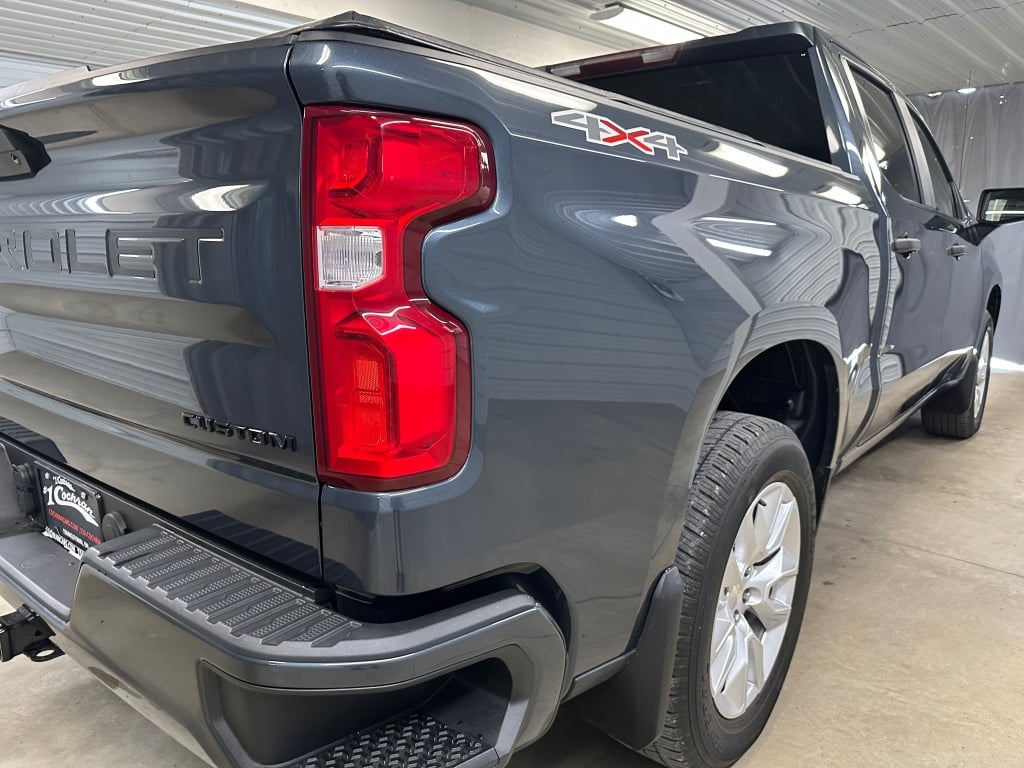 2021 Chevrolet Silverado 1500 Custom photo 12
