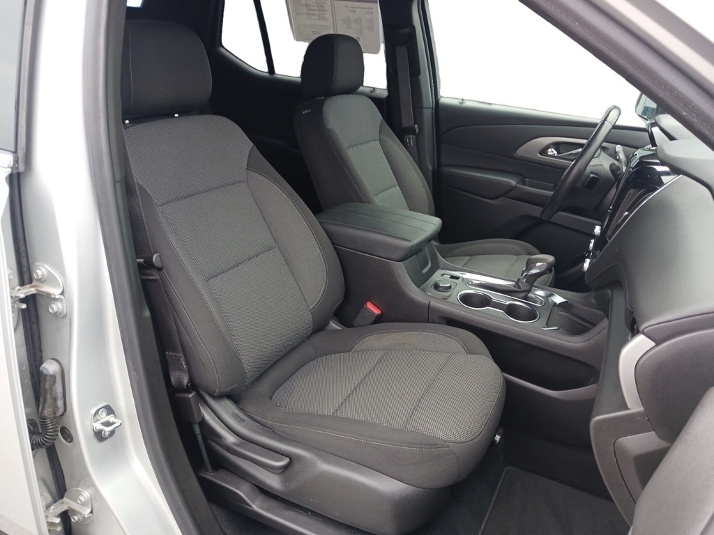 2022 Chevrolet Traverse Cloth photo 27