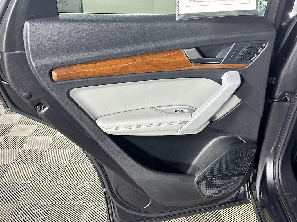 2022 Audi Q5 45 S line Premium photo 14