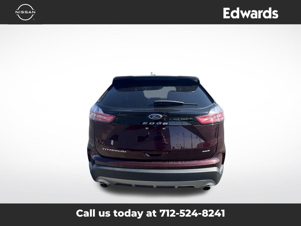2024 Ford Edge Titanium photo 4