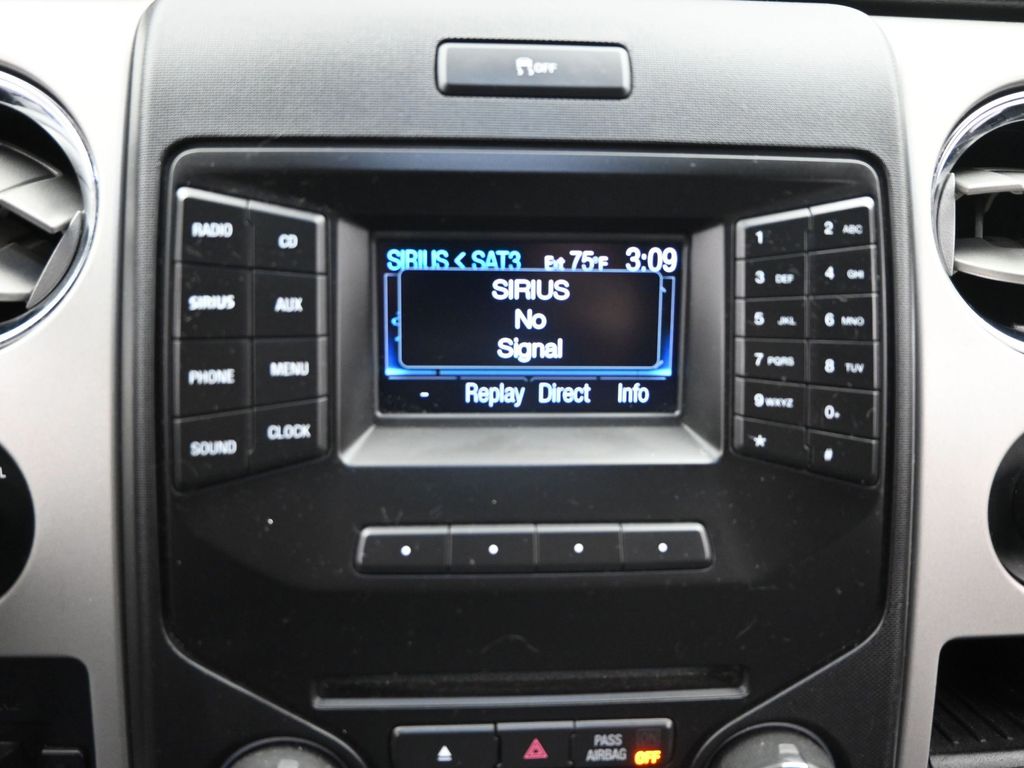 2014 Ford F-150 XLT photo 12