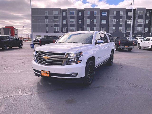 2019 Chevrolet Suburban Premier's photo