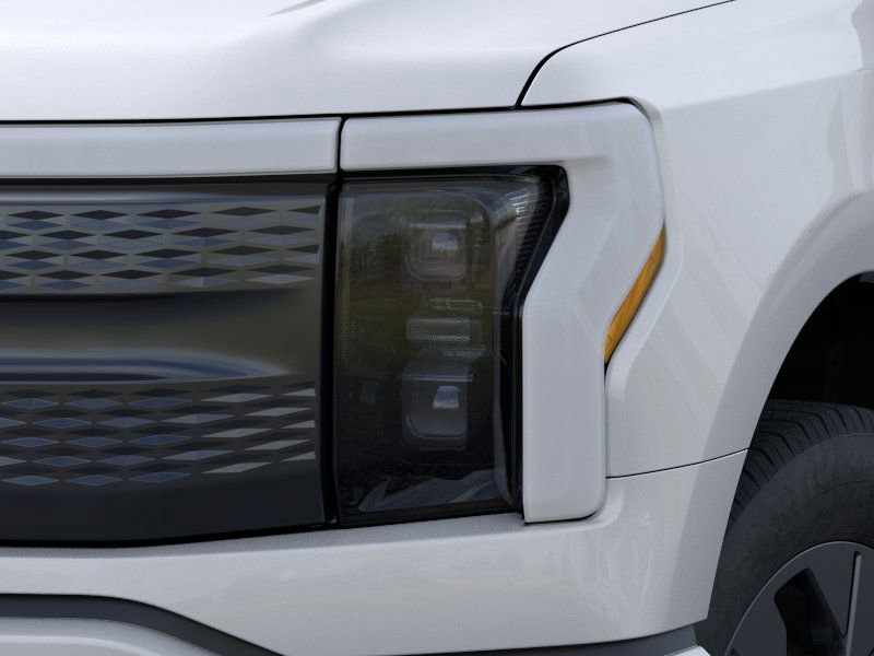 2024 Ford F-150 Lightning photo 17