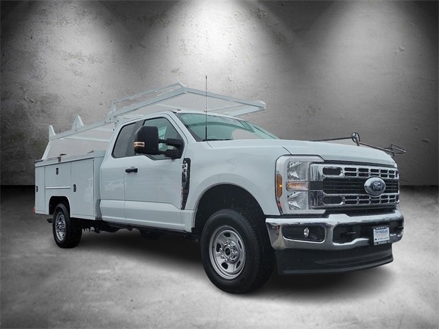 2026 Ford F-350 XL photo 3