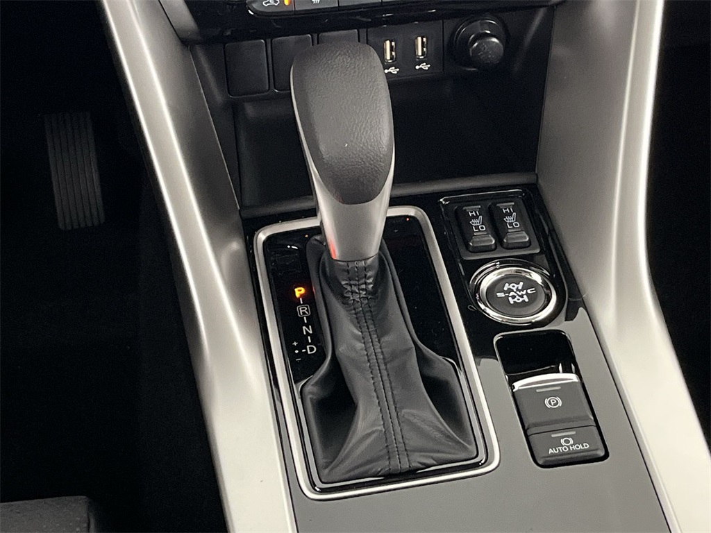 2025 Mitsubishi Eclipse Cross SE photo 18