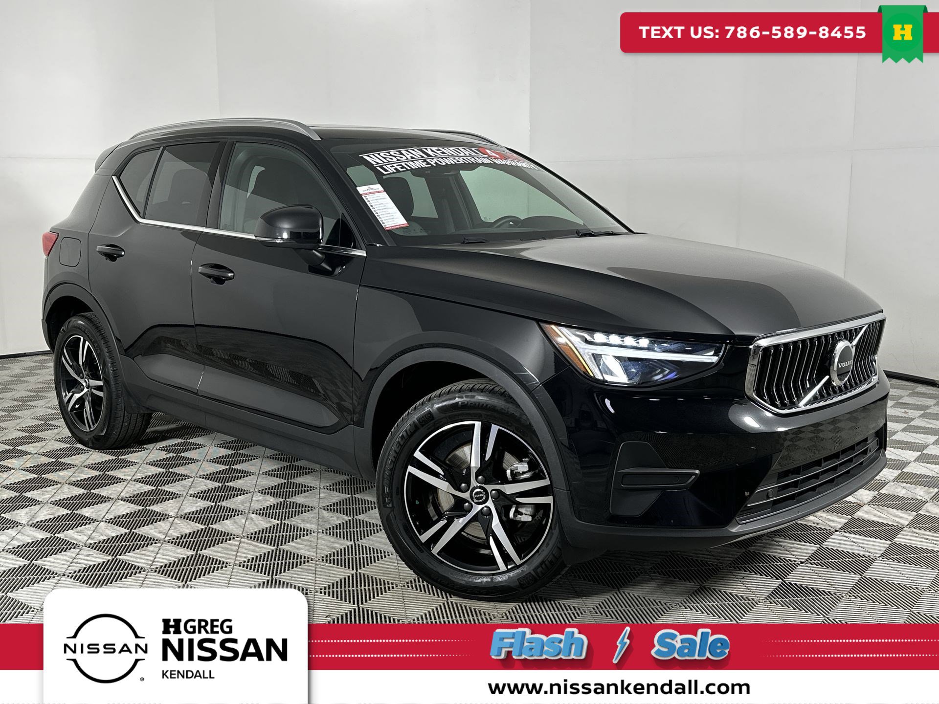 2025 Volvo XC40 Core photo 25