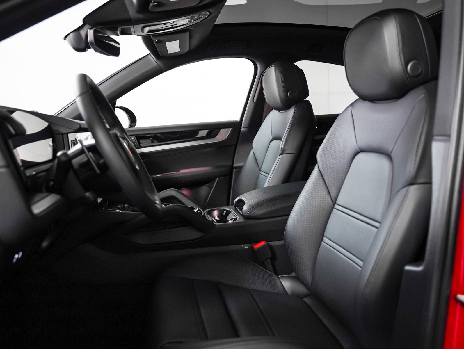 2025 Porsche Cayenne Coupe photo 5