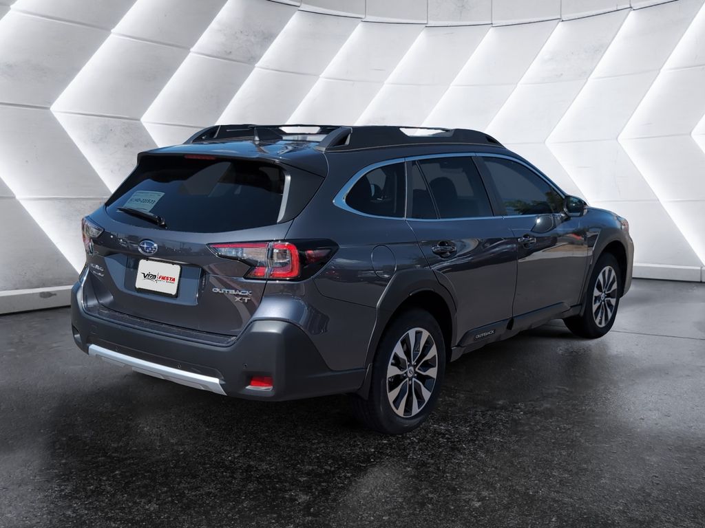 2025 Subaru Outback Limited XT photo 3