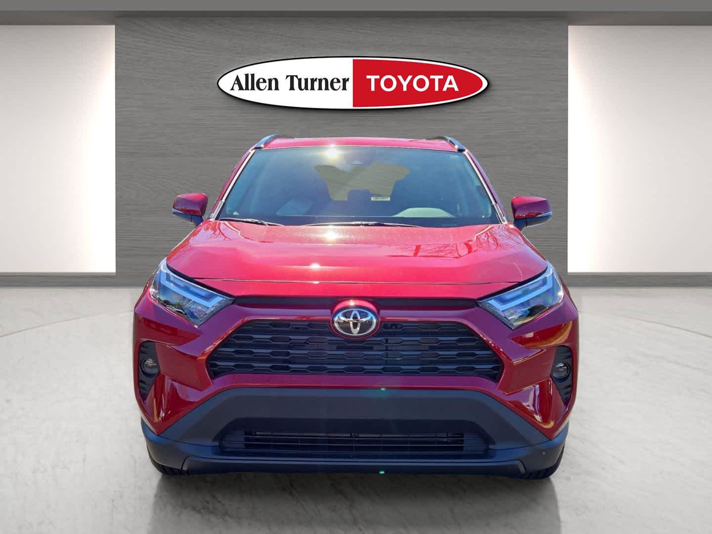 2025 Toyota RAV4 Hybrid XLE photo 2