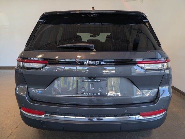 2022 Jeep Grand Cherokee Limited 4xe photo 4