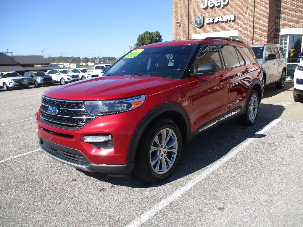2021 Ford Explorer XLT photo 3