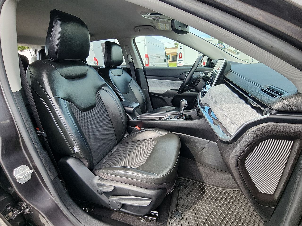 2022 Jeep Compass Latitude photo 20