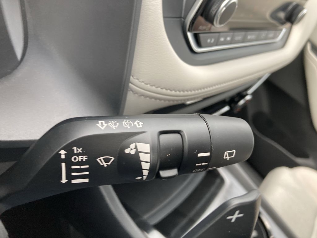2025 Nissan Rogue SV photo 22