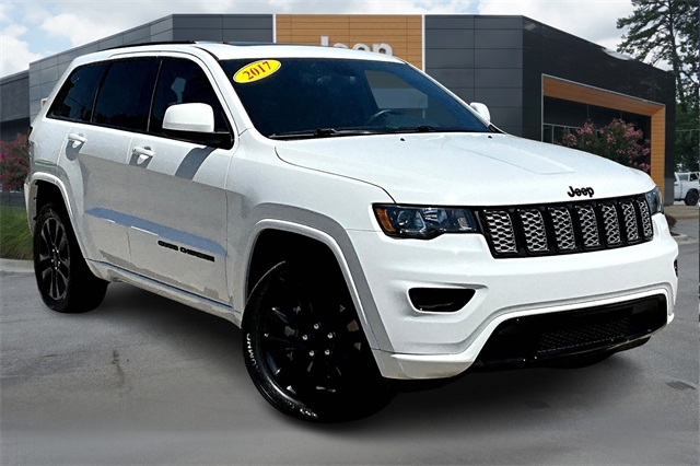 2021 Jeep Grand Cherokee Laredo X photo 3