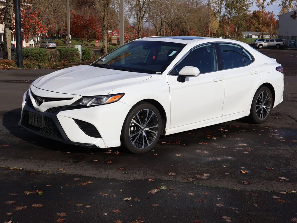 2019 Toyota Camry SE