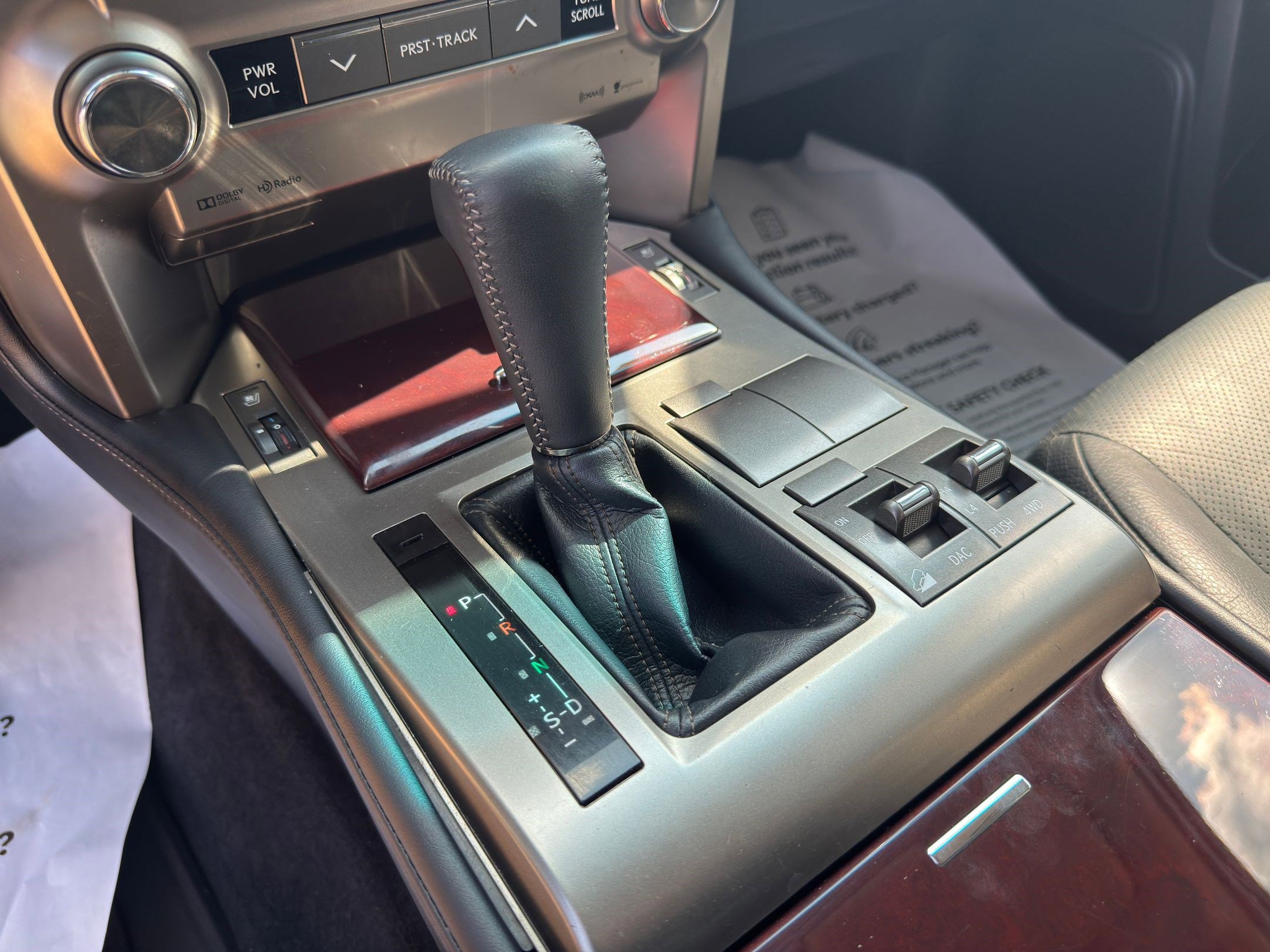 2018 Lexus GX 460 Premium photo 16