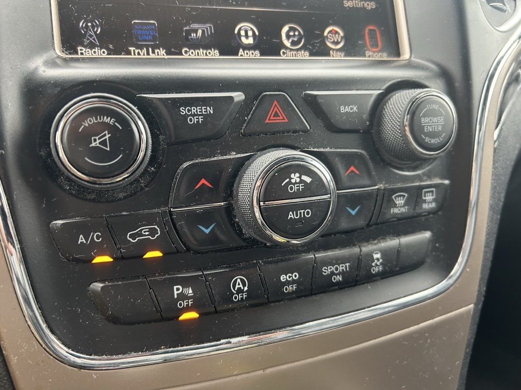 2017 Jeep Grand Cherokee Overland photo 18