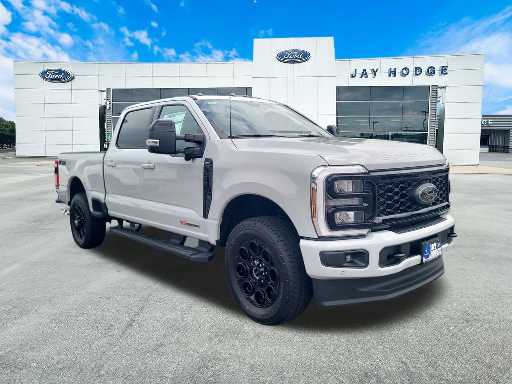 2025 Ford F-350 Super Duty Lariat's photo