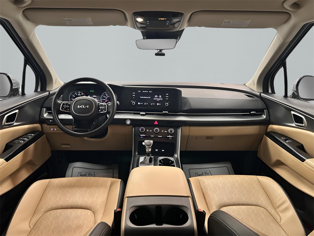 2024 Kia Carnival LX photo 12
